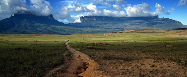 FORMAS DEL RELIEVE DE LA REGIÓN DE GUAYANA